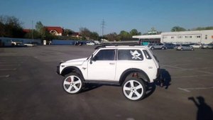 Тюнингованая Лада Нива на 22х дисках. / Lada Niva 22" wheels