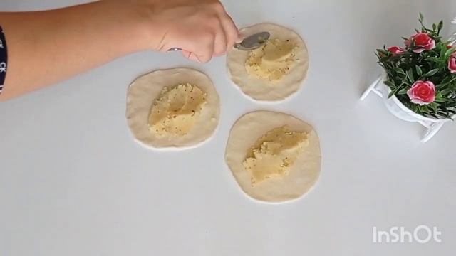 ЖАРЕНЫЕ ПИРОЖКИ С КАРТОШКОЙ "СТОЛОВСКИЕ" ДРОЖЖЕВОЕ ТЕСТО БЕЗ ЯИЦ.Pies with potatoes смотреть онлайн