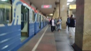 На прибывающий поезд сторону станции Фрунзенская посадки нет!!!///20 Июня 2023