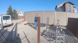 Как и из чего построить недорогой забор? ЦЕНА. Строй и Живи