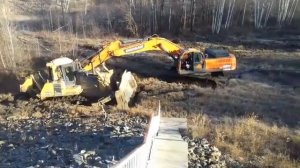 Бульдозер Коматсу 275 застрял.... как его вытащить?