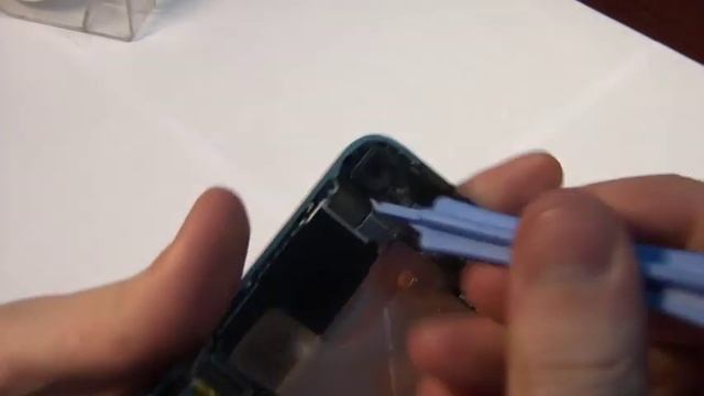 Видео 4. Замена камеры iPhone 4 смотреть онлайн