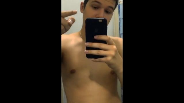 БАБУИН ТАНЦУЕТ ЕМУ ПОХ%УЙ смотреть онлайн