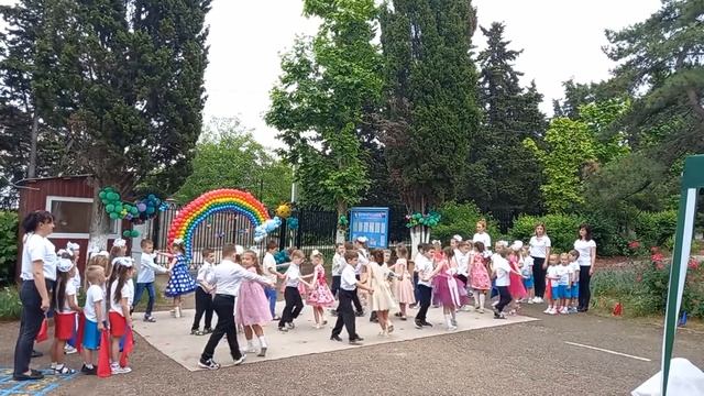 Флешмоб "ВМЕСТЕ МЫ -БОЛЬШАЯ СИЛА, ВМЕСТЕ МЫ-СТРАНА РОССИЯ"
