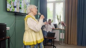 Поет Галина Кашина