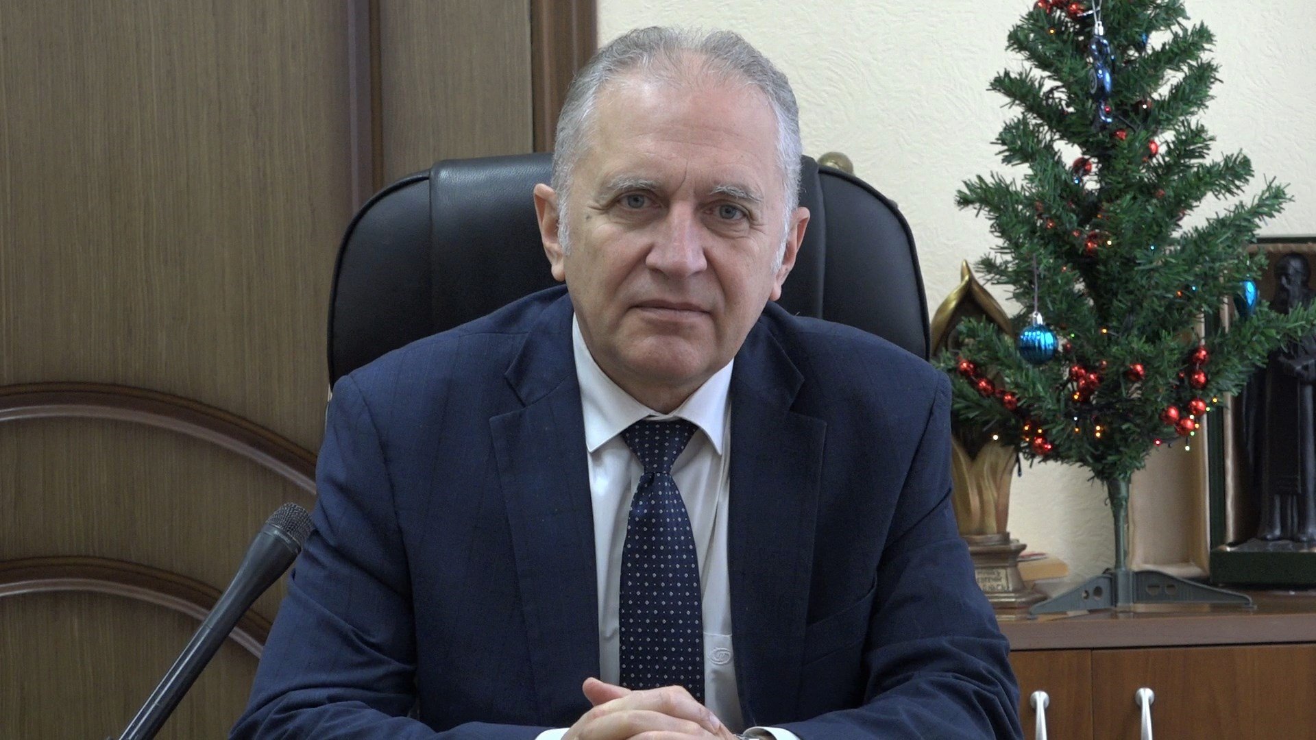 Итоговая пресс-конференция главы администрации города Кузнецка Сергея Златогорского. смотреть онлайн