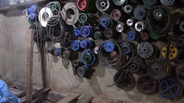 Пейзаж...мебель переставляют чтобы смотреть онлайн