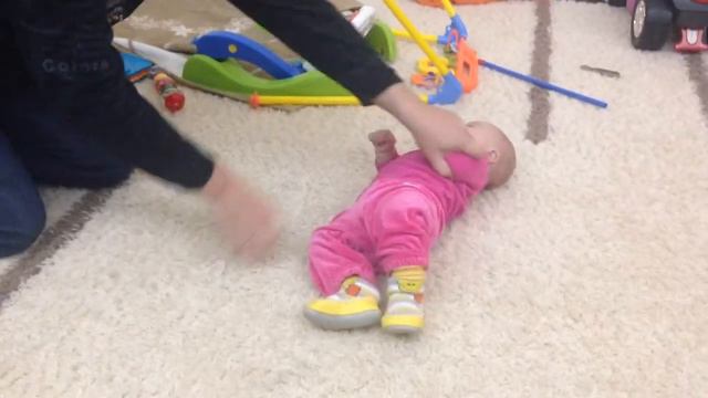 Анечка переворачивается 4 мес 16 дней смотреть онлайн