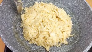 ВКУСНЯТИНА БЕЗ СЫРА И КОЛБАСЫ! КАПУСТНАЯ ЗАПЕКАНКА НА СКОВОРОДЕ!