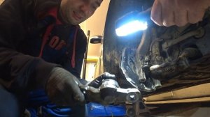 Замена шаровой опоры Toyota Crown GRS182