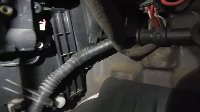 Замена фильтра салона РЕНО ЛАГУНА 3 Renault Laguna 3 смотреть онлайн