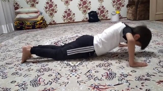 Турнир сиди дома отжимания Илияс Бакытжан смотреть онлайн