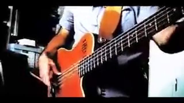 semi-acoustic bass improvisation with looper p.2 смотреть онлайн