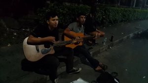 Тайцы поют Цоя