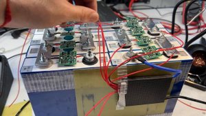 АКБ ДЛЯ НОВИЧКОВ, ОБЗОР, СВОИМИ РУКАМИ  Аккумулятор LiFePO4 24v 80ah 720w BMS(max)