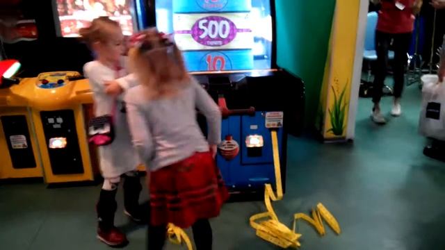 ✿ Сорвали #ДЖЕКПОТ в автомате Игроленда! #ВЛОГ / Hit the #jackpot in the machine Igroland! #VLOG смотреть онлайн