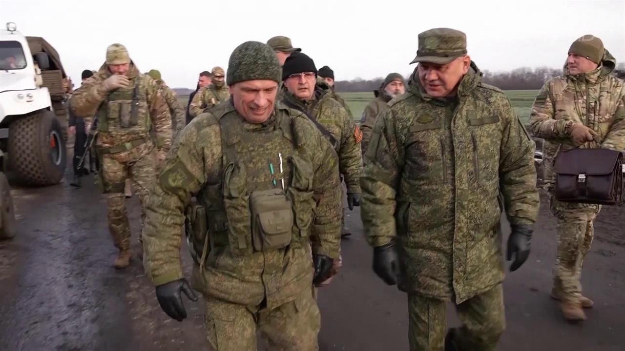Министр обороны РФ проинспектировал подразделения группировки Вооруженных сил России в зоне СВО