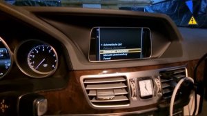 How to change clock time W212 E Class Mercedes