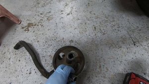 Power steering pump replacement on Land Cruiser 100 series/Lexus LX470