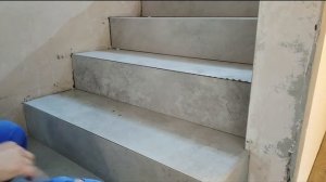 Укладка плитки на лестницу часть 3