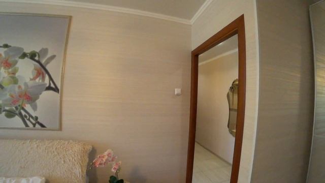 Душевная двухкомнатная квартира с дизайнерской люстрой / г. Оренбург ул. Волгоградская д. 34/1 смотреть онлайн