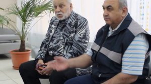 Бедрос Киркоров поёт и разговаривает на армянском языке