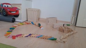 падающие доминошки ( цепная реакция)