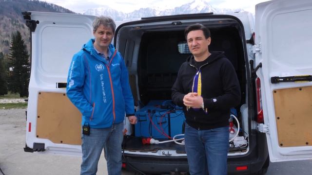 Flat Tesla Battery saved by Victron Ambulance смотреть онлайн