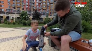 Новые запчасти Ремонтируем трюковый самокат Меняем колеса, тормоз, грипсы и клеем наждачку