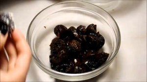 Чернослив фаршированный грецким орехом и чесноком. Закуска на новый год!