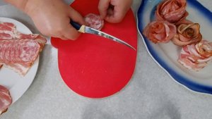 Как подать мясную нарезку