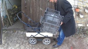Что можно сделать из старой детской коляски.
