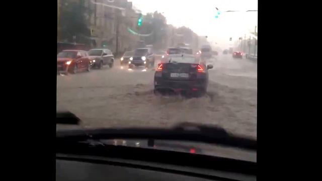 Ливень в Смоленске ч.1 смотреть онлайн