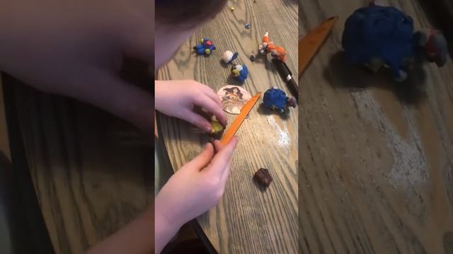 Видео лепка Фрис