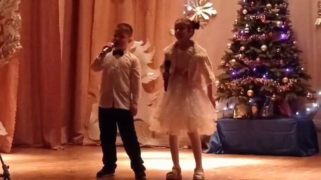 "Почему медведь зимой спит" - Чернышёва Валерия и Бондарев Алексей. смотреть онлайн