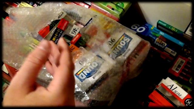 Открытие посылки с аудиокассетами из Японии