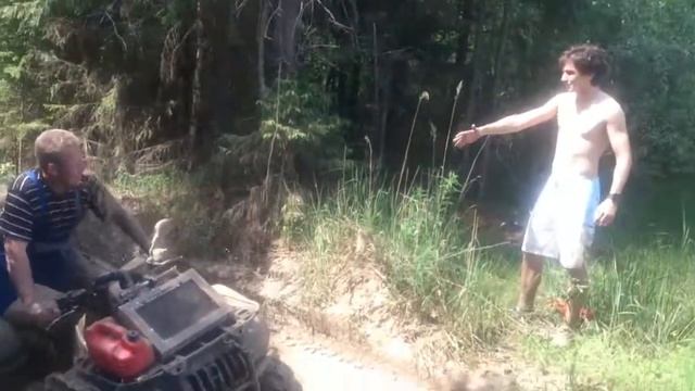 Бегемот в луже. смотреть онлайн