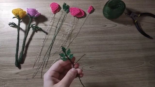 Плетение из бисера. Второй способ. Роза. смотреть онлайн