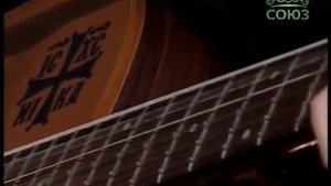 Андрей Гуров,  иерей исполняет песню тернистый путь.