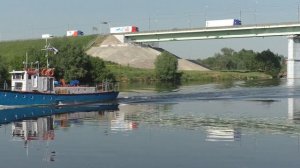 Катер ВБ-1 Тип: Ярославец Проект: РВН-376У идет вверх по Москва-реке