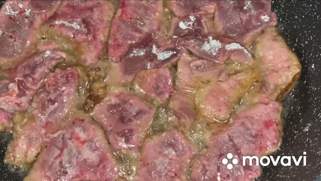 Как правильно пожарить печень с луком и чесночком так,чтобы была мягкая и вкусная