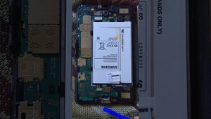 Samsung Galaxy Tab S (SM-T700) с разбитым экраном. Замена аккумулятора / батареи