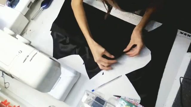 АТЛАСНАЯ ПИЖАМА РУЧНОЙ РАБОТЫ смотреть онлайн