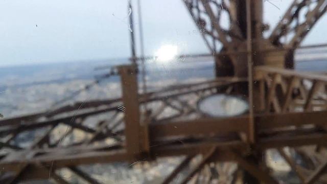 париж эйфелева башня самый верх смотреть онлайн