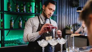 Бармен налей всем от меня. Руслан Добрый