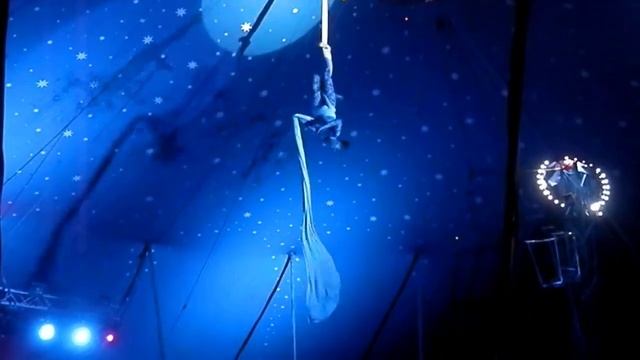 воздушная гимнастка на полотнах смотреть онлайн