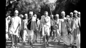 ЖЗЛ.  Махатма Ганди.  Загадочный освободитель.