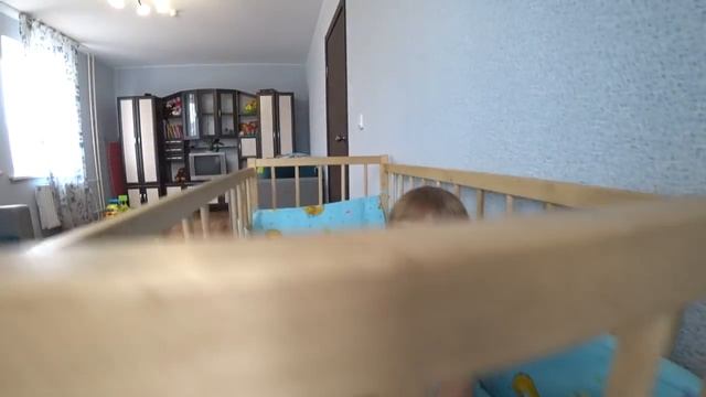 КОШМАР!!!Зомби-жук, на нас напали ПАУКИ! Папу укусил жук... смотреть онлайн