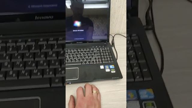 Включение Ноутбука Lenovo