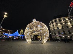 Магистрали на западе Москвы и новогодние торговые центры! До Нового Года 2024 меньше недели!